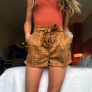 A’GACI Fall Plaid Tie Front Trouser Shorts